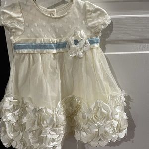 Girls dress with leggings